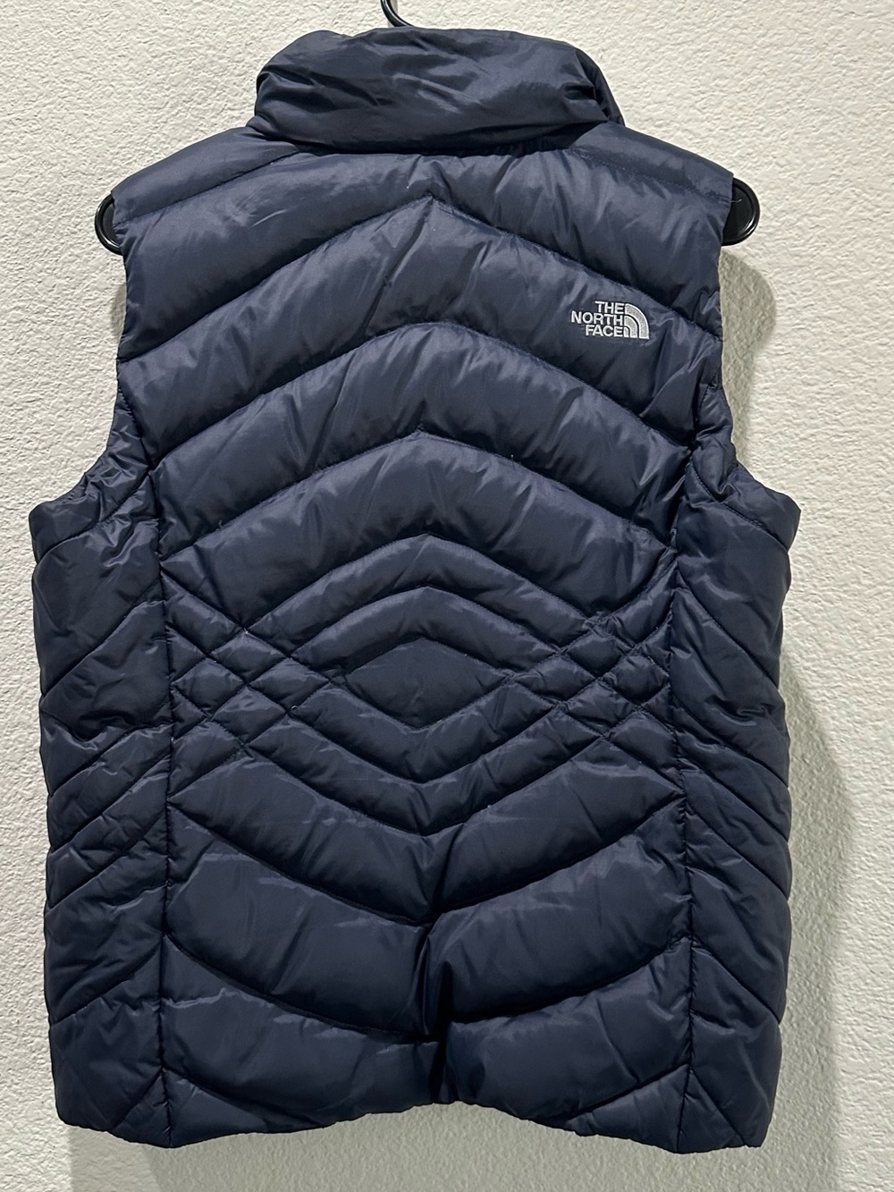 The North Face Women's Navy Quilted 550 Insulated Vest - Picture 2 of 4